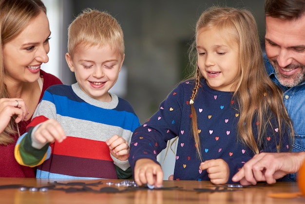 Mäusejagd Spiel Ravensburger Anleitung – Spielregeln und Tipps für einen schnellen Einstieg in das Ravensburger Spiel Mäusejagd