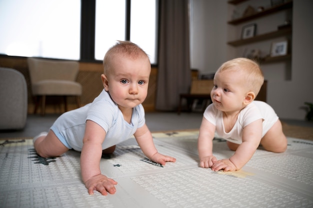Sims 4 Krabbeln Lernen – So lernen Babys in Die Sims 4 das Krabbeln